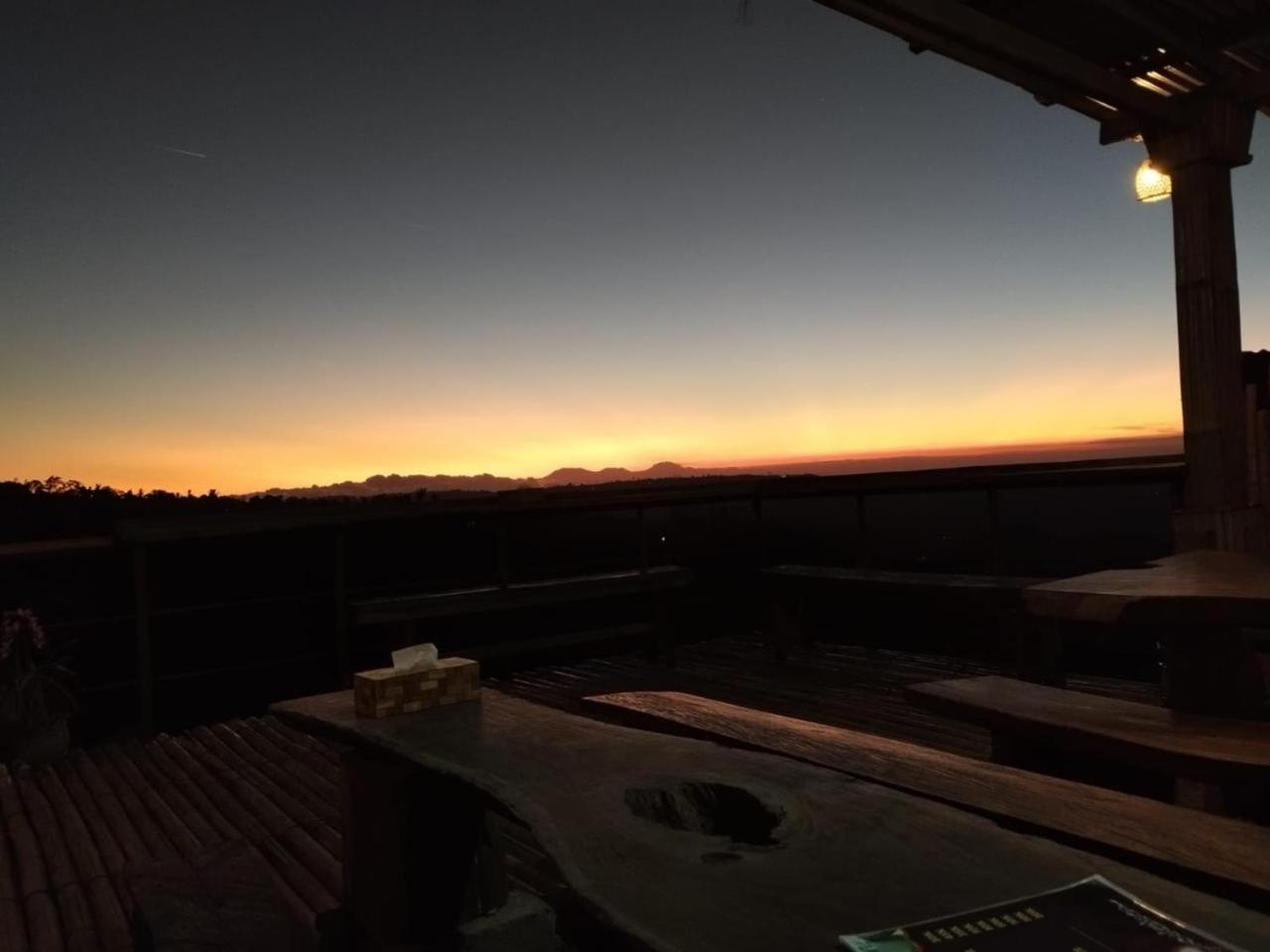Wanagiri Sunset Glamping Hotel Gitgit Kültér fotó